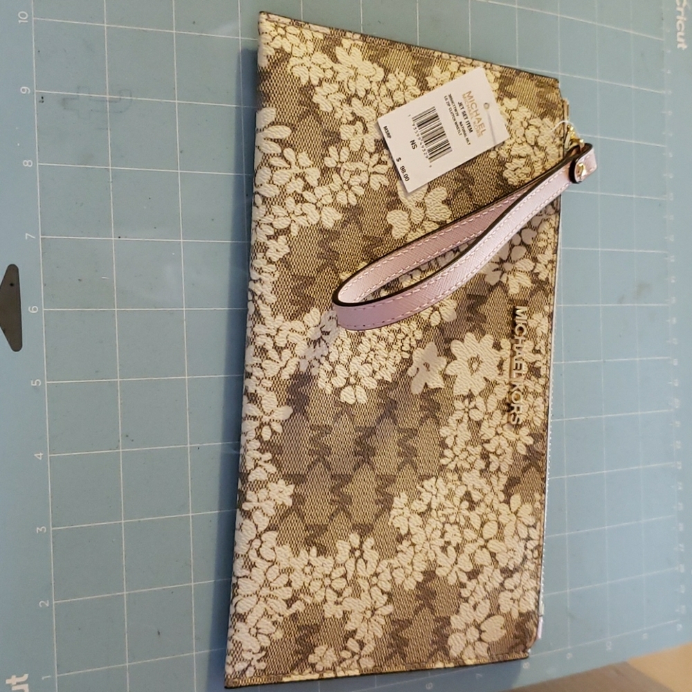 Michael Kors Large wristlet!!